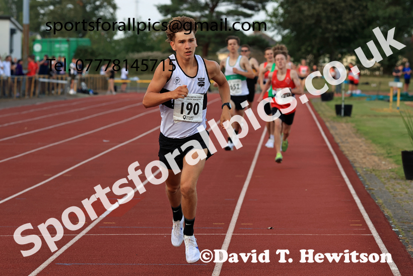 800 metres, 2025 NEGP No 6 Monkton, Wednesday, August 13th.  Photo: David T. Hewitson/Sports for All Pics
